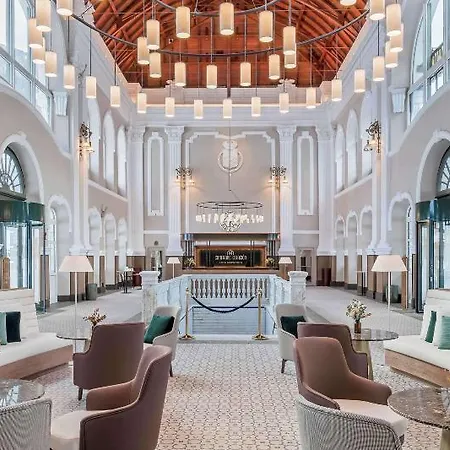 Hotell Estacion Royal Hideaway