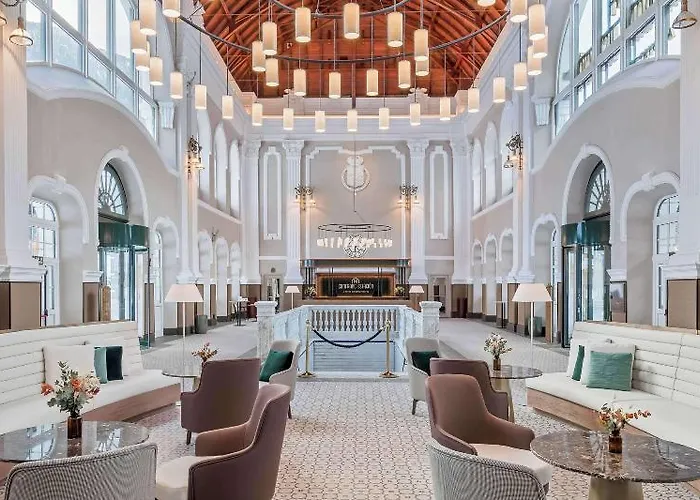 Hotell Estacion Royal Hideaway