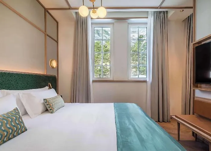 Estacion Royal Hideaway