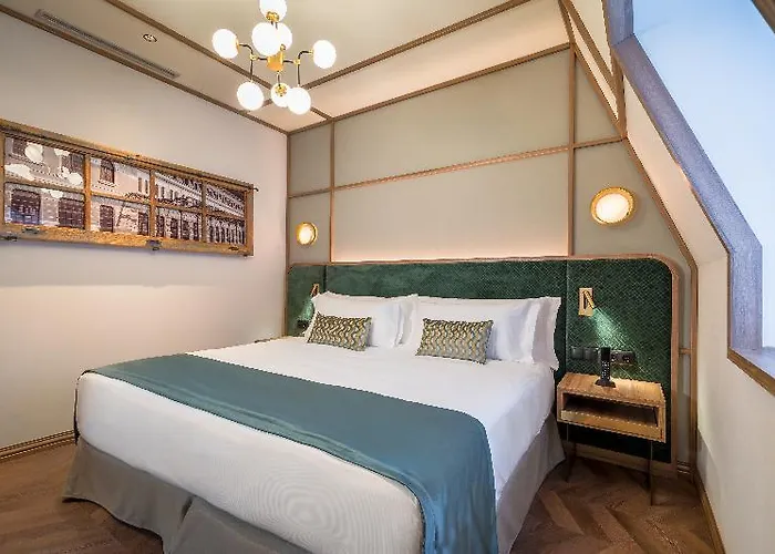 Estacion Royal Hideaway